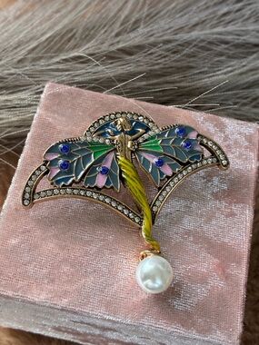 Enamel Dragonfly Pearl Drop Brooch - Multicolor